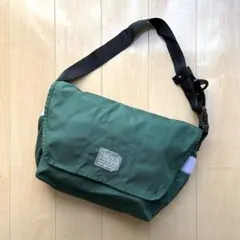 FREDRIK PACKERS ショルダーバッグ グリーン×パープル