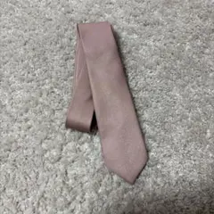 H&M ピンク ネクタイ