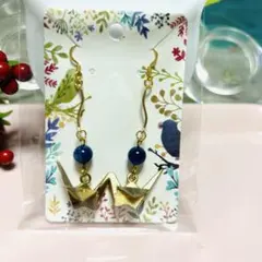 ☆天然石瑪瑙と鶴チャームピアス