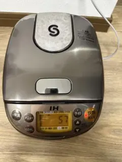 2026年最新】zojirushi 炊飯器 np-gh05の人気アイテム - メルカリ
