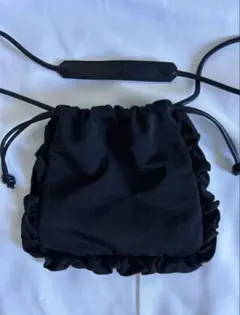 alla holon フリル付き黒ナイロンショルダーバッグ