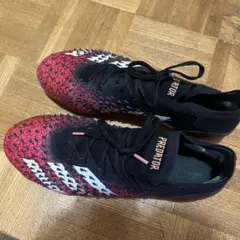 アディダス プレデター サッカーシューズ