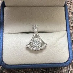 モアサナイト　ペンダントトップのみ　サイズ約縦16.8x14.3mm