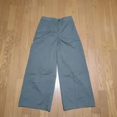ユニクロ　オリーブグリーン ワイドパンツ