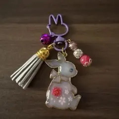 ウサギデザインチャーム ビーズ付き