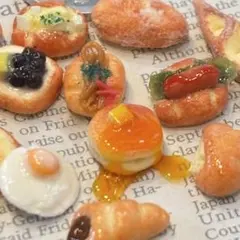 焼きそばパン　ミニチュアパン　ミニチュアフード　フェイクスイーツ　ドールハウス