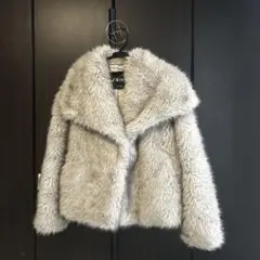 ZARA ショート丈フェイクファージャケット