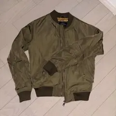 Bershka MA-1ジャケット オリーブ