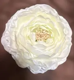 ホワイトフラワーブローチコサージュ