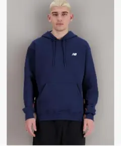 未使用✨️ New Balance プルオーバーパーカー ネイビーのサムネイル
