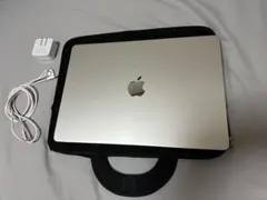 Item thumbnail for item 32d4cc1e-3344-42bd-b54a-566c3b0c5813