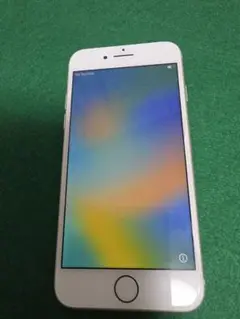 Apple iPhone 8 本体