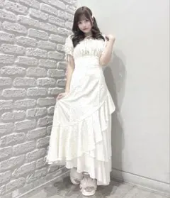 one way イレヘムロングワンピース ホワイト×青花柄 - メルカリ