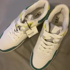 zara スニーカー