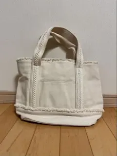 ホワイトキャンバストートバッグ