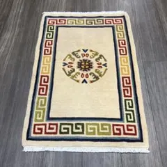 高級品】インドの手織りつぼ型ラグ - メルカリ