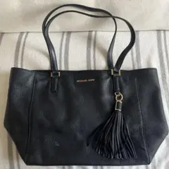 MICHAEL KORS ブラック トートバッグ タッセル付き