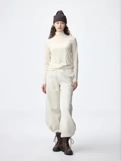 GU シアーハイネック 長袖 オフホワイト