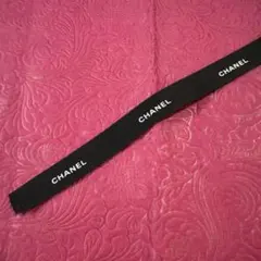 CHANEL ロゴ入り黒リボンのサムネイル