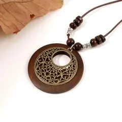 ウッドネックレス エスニック風 木製 透かし模様 ナチュラル アジアンテイスト