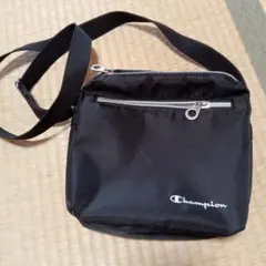 Champion ブラック ショルダーバッグ