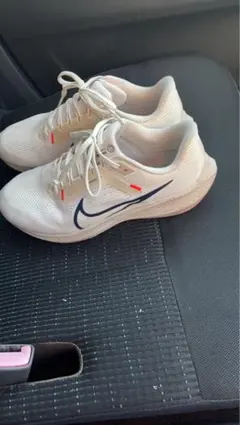 Nike ランニングシューズ　27.5cm ほぼ新品　値下げ可能