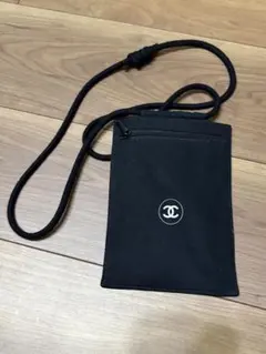 CHANEL BEAUTE ブラック ショルダーバッグ　シャネルのサムネイル
