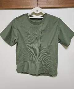 《未使用》GU オリーブグリーン 半袖 Tシャツ 150cm