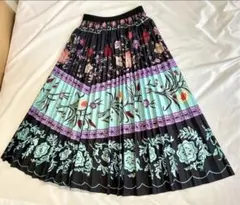 プリーツスカート　花柄　ウエストゴム