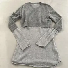 グレー Vネック ニット フレアスリーブ