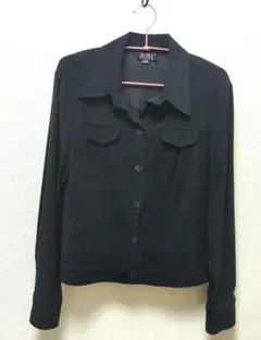 黒のカジュアルジャケット