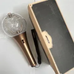 ATEEZ ペンライトver2 トレカ付 楽天市場】[公式商品] ATEEZ Official Lightstick Ver2 / ATEEZ ペン
