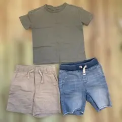 GAP kids 半ズボン２枚　Ｔシャツ
