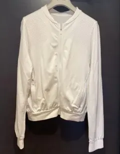ルルレモン　ブルゾンのサムネイル