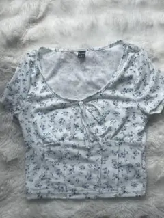 花柄クロップドTシャツ 半袖のサムネイル