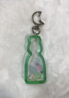 ハンドメイド　キーホルダー　シャカシャカ　ラムネ