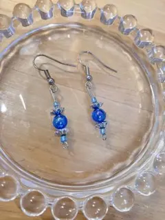 ハンドメイド ピアス（ブルーシルバー）