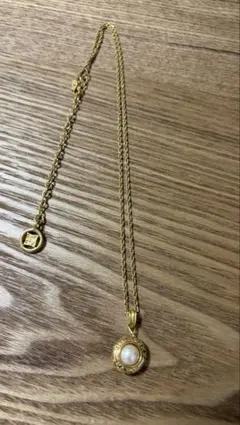 最終値下げ　givenchy パールネックレスのサムネイル