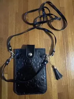 ブラック エンボス花模様 スマホショルダーバッグ
