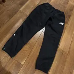 New Balance 黒 ロングパンツ