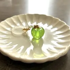 青リンゴ　めじるしアクセサリー アンブレラマーカー チャーム　レジン