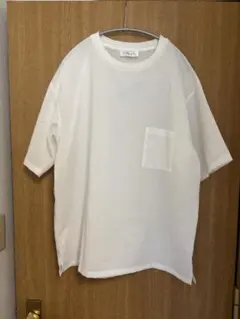 アダムエロペ、ホワイト 半袖 Tシャツ ポケット付きのサムネイル