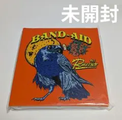 ravens アルバムの付属品と 缶バッジ10個 - メルカリ