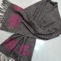 美品 TOCCA ストール グレー ピンク花柄刺繍