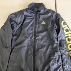 アディダス　ウインドブレーカー上のみ