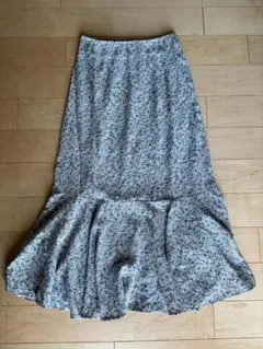 新品・未使用 ロングマーメイド スカート フラワー グレー フリーサイズ Wゴム
