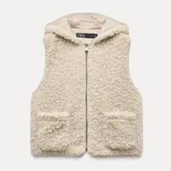 未使用 ZARAボア生地フード付きベスト