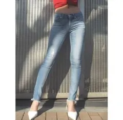 大人気GYDA SQUARE BACK RIPPED スキニーデニムパンツXS