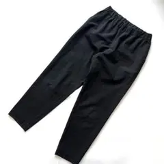 25年✨アーツ＆サイエンス リネン混イージーテーパードパンツ 黒のサムネイル
