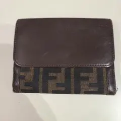 FENDI ズッカ柄 二つ折り財布 ブラウンのサムネイル
